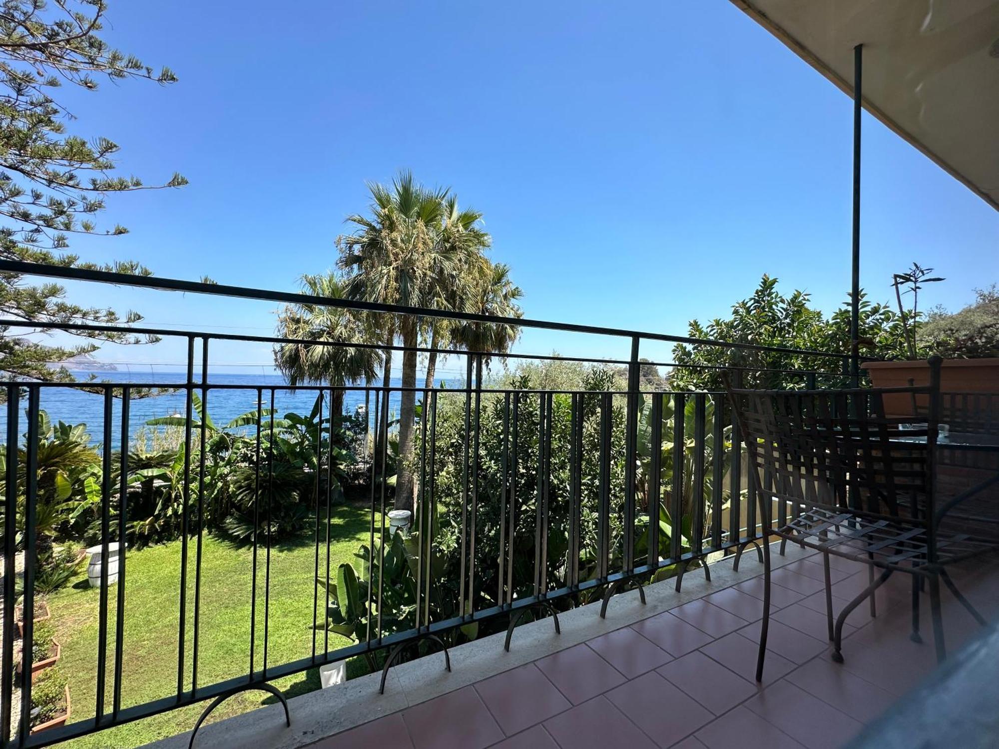 Hotel Baia Delle Sirene Taormina Exterior foto